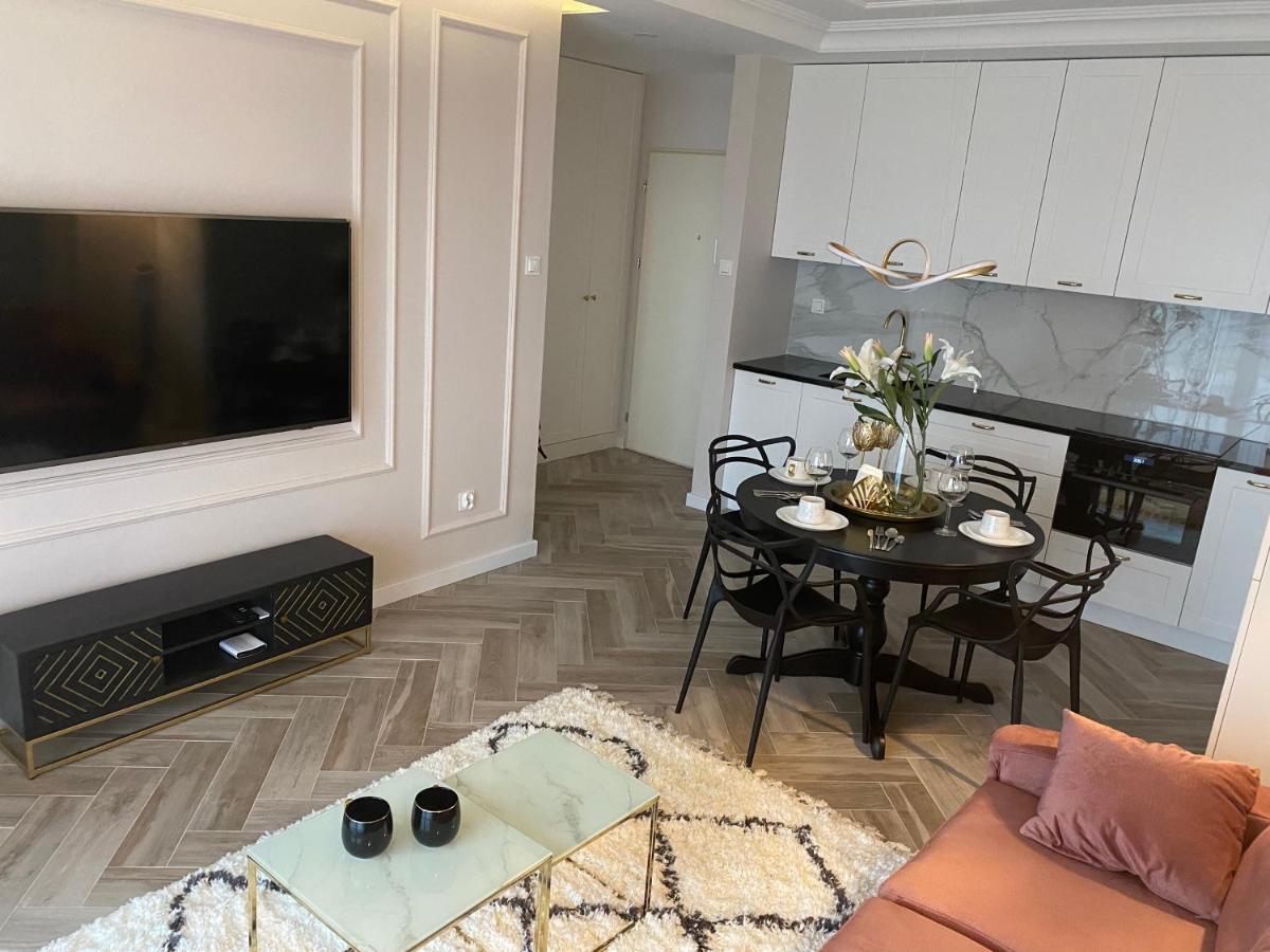 Old Town Apartment: New 2021 Build Apartment